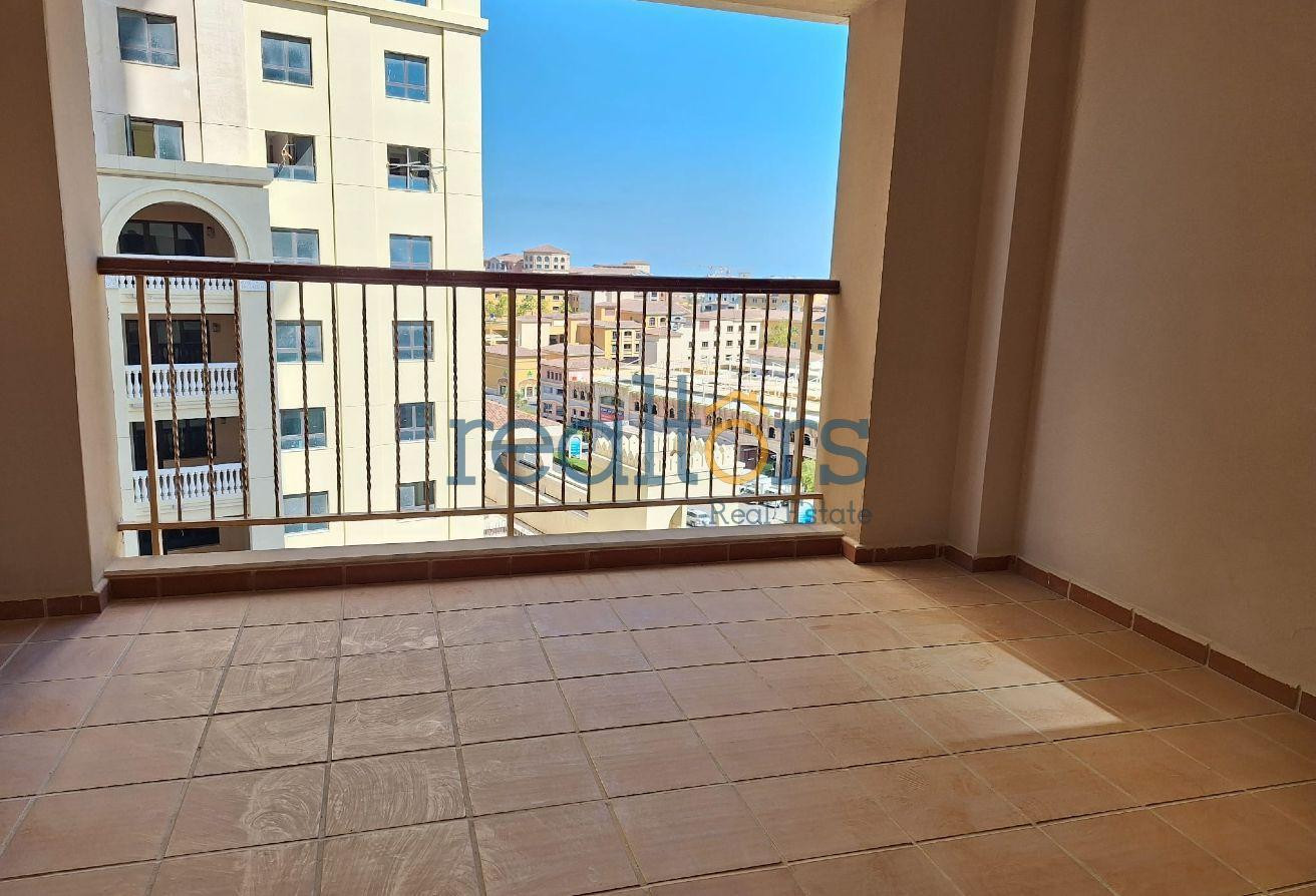 1 BED SEMI-FURNISHED 2 PARKING TITLE DEED