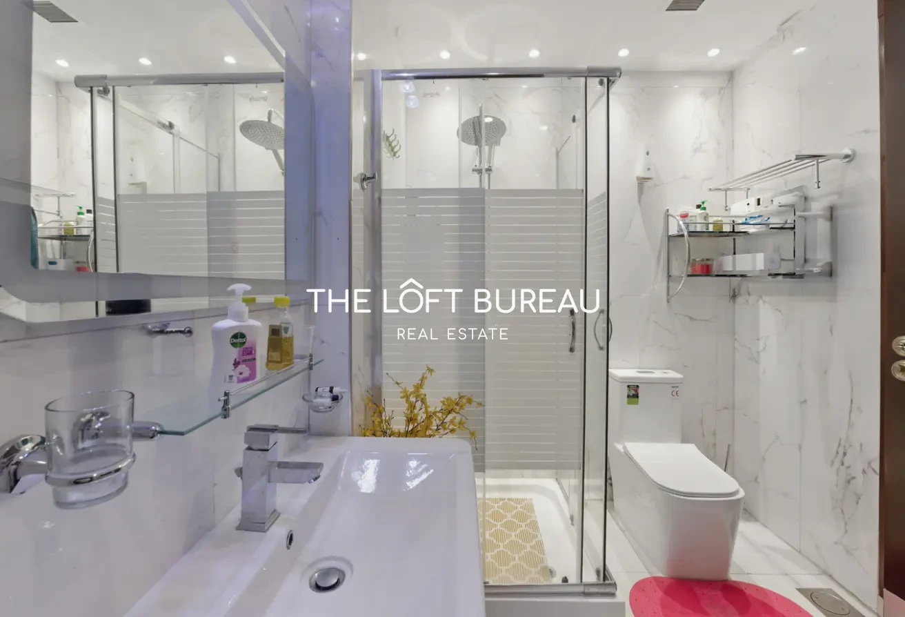 Luxurious 4-Bedroom Townhouse with Marina View - Townhouse in Doha