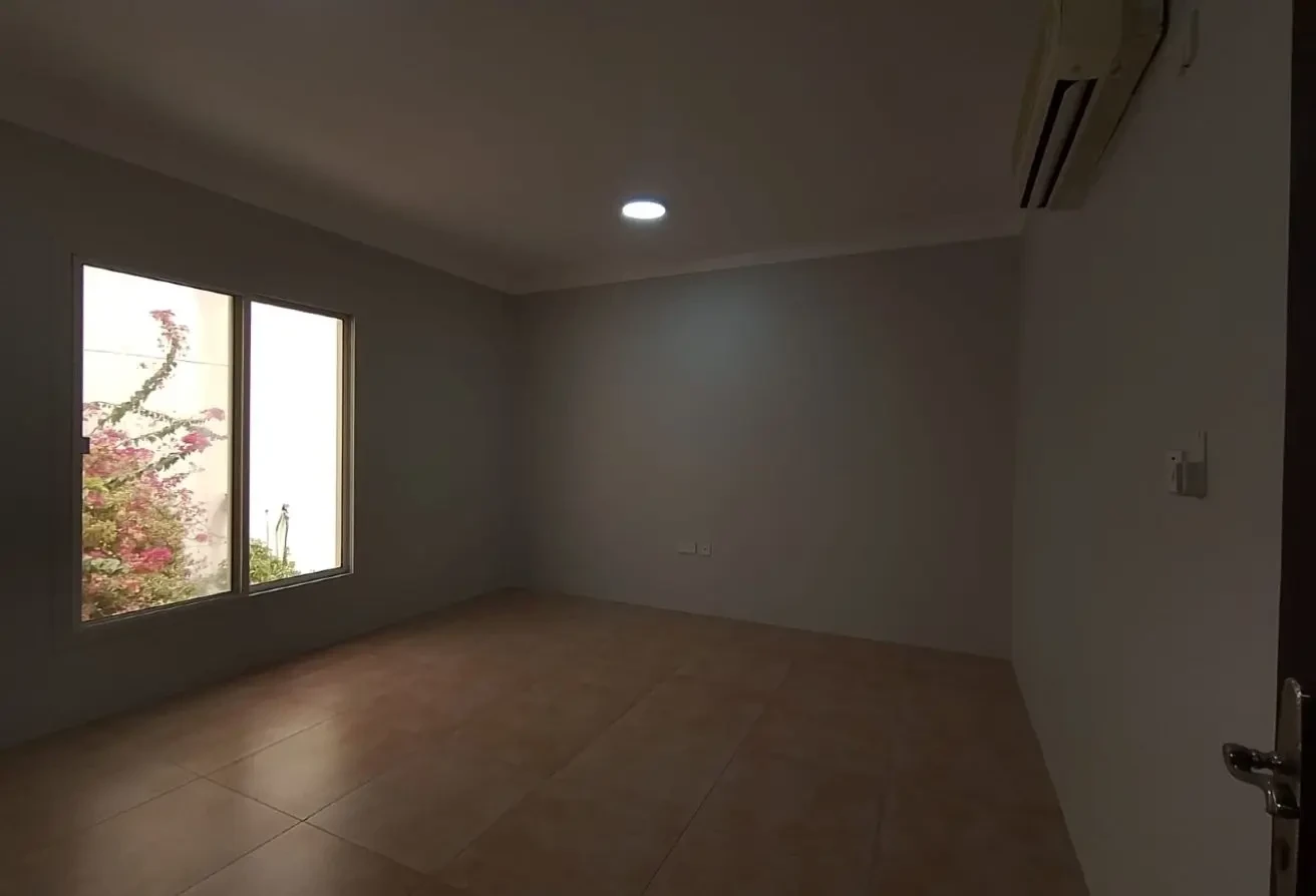 4 bhk Unfurnished villa in compound only at 11000 - Villa in Al Thumama