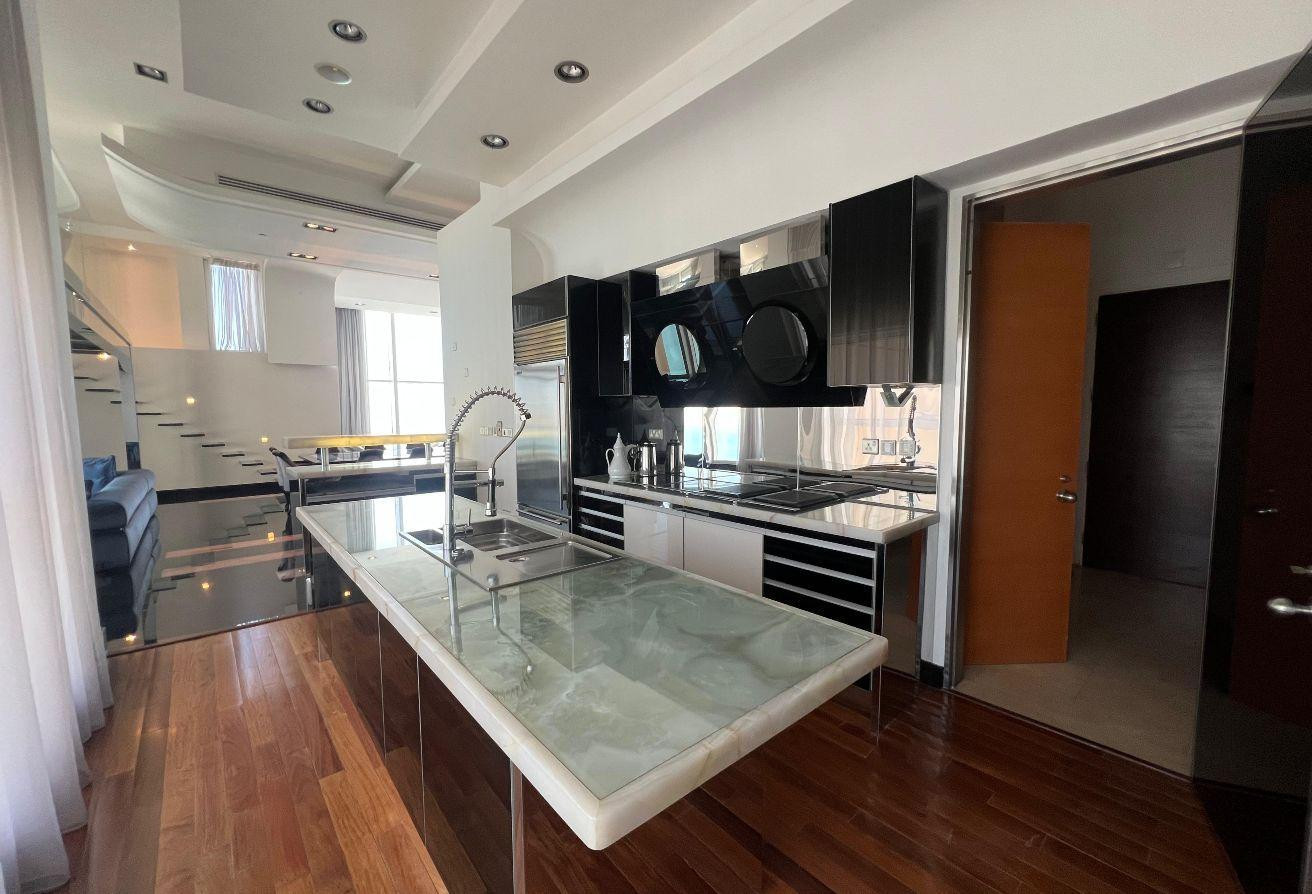 Modern Masterpiece Penthouse - Panoramic Sea View