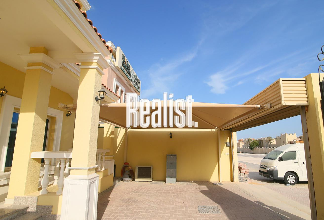 For Rent in Al Duhail Area, 4BHK Stand Alone Villa - Villa in Street 870