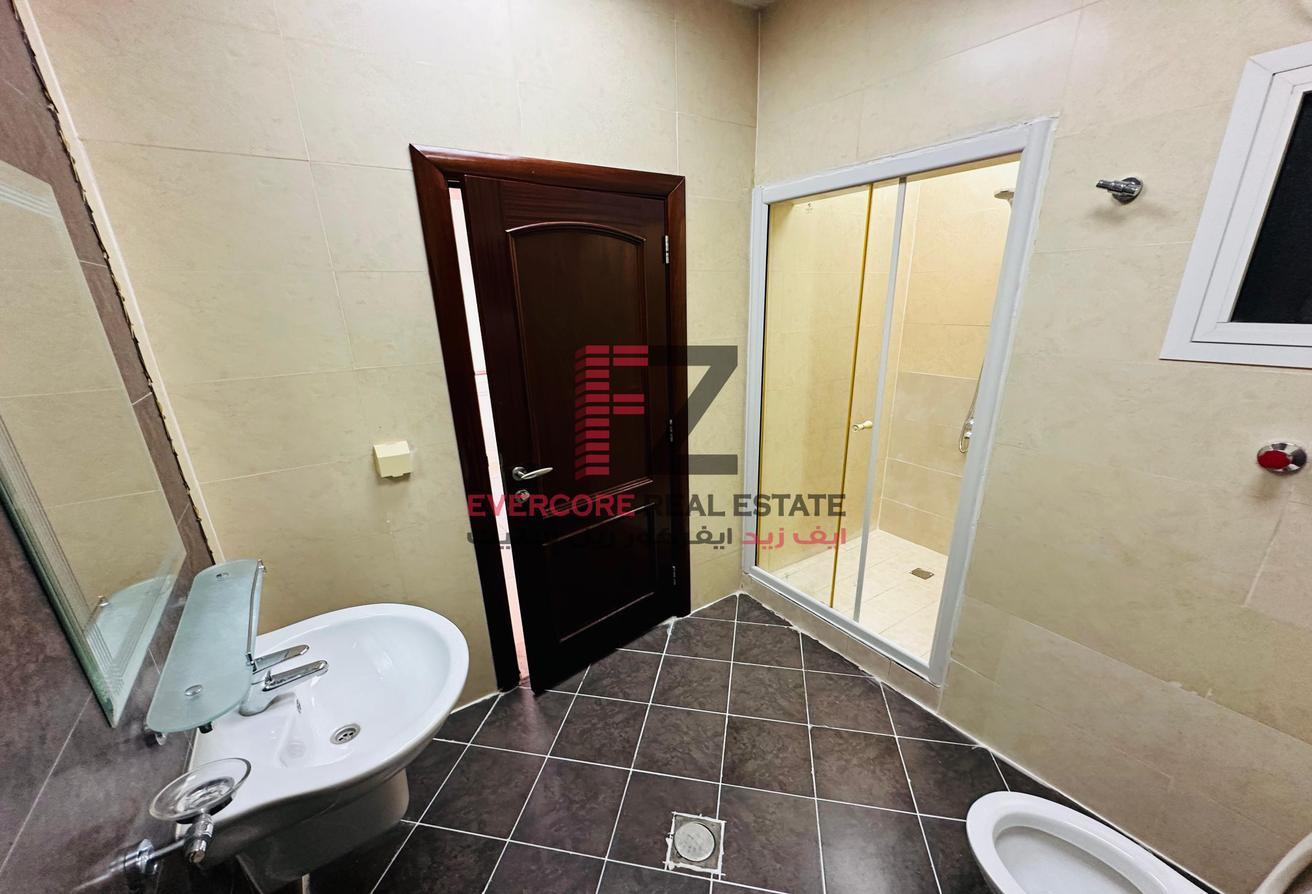 3 Bed villa | 7500 | Pool | Al Wakra | Compound - Compound Villa in Mesaieed Road