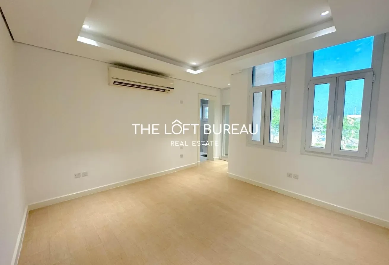 Compound Villa 4+ BHK with Storage | Beach Access - Villa in West Bay Lagoon