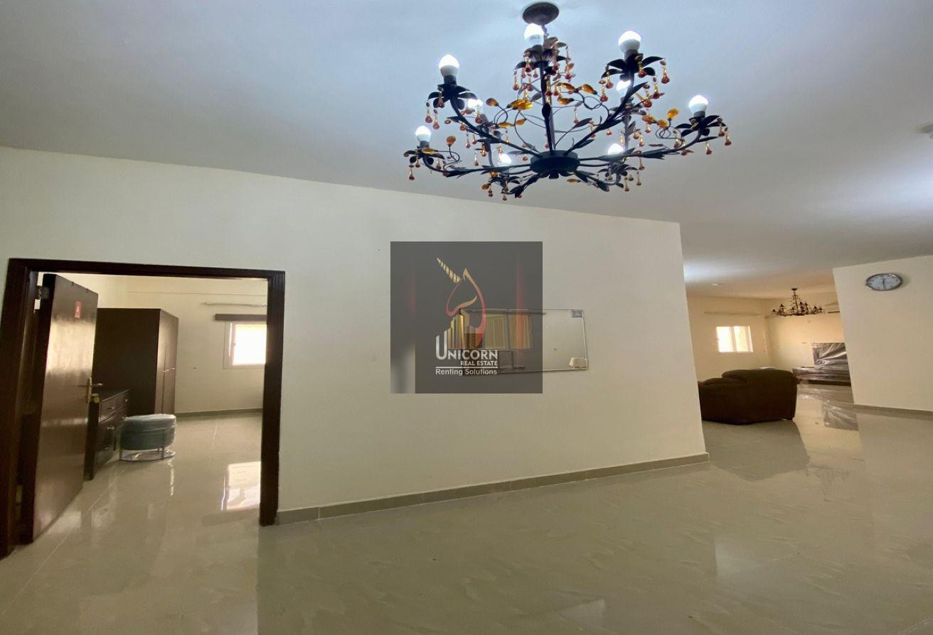 Well-Kept 3-Bedroom|Fully FurnishedBills included - Apartment in Al Sadd Road