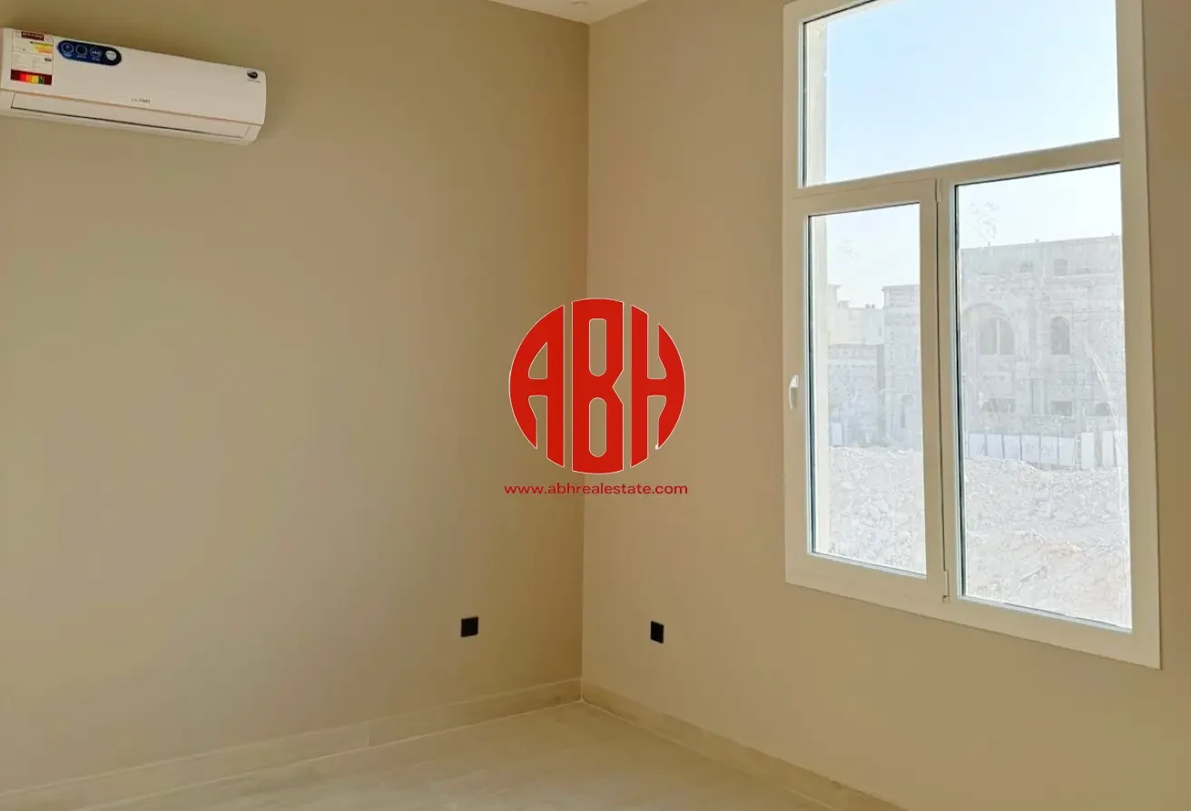 BRAND NEW |HUGE 10-BDR STAND ALONE VILLA| ELEVATOR - Villa in Rawdat Al Hamama
