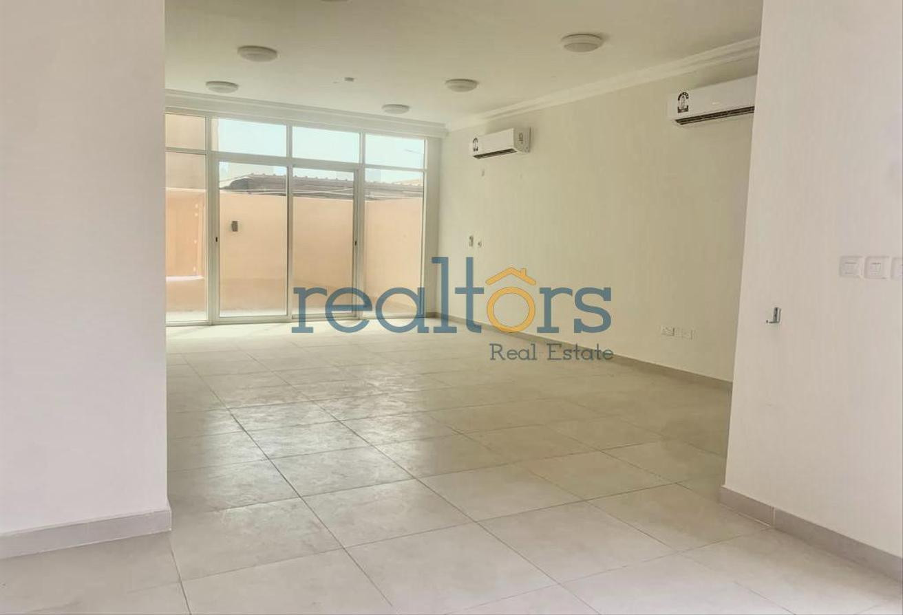 Contemporary | 3BR + Maid SF Villa | Compound - Villa in Bu Hamour Street