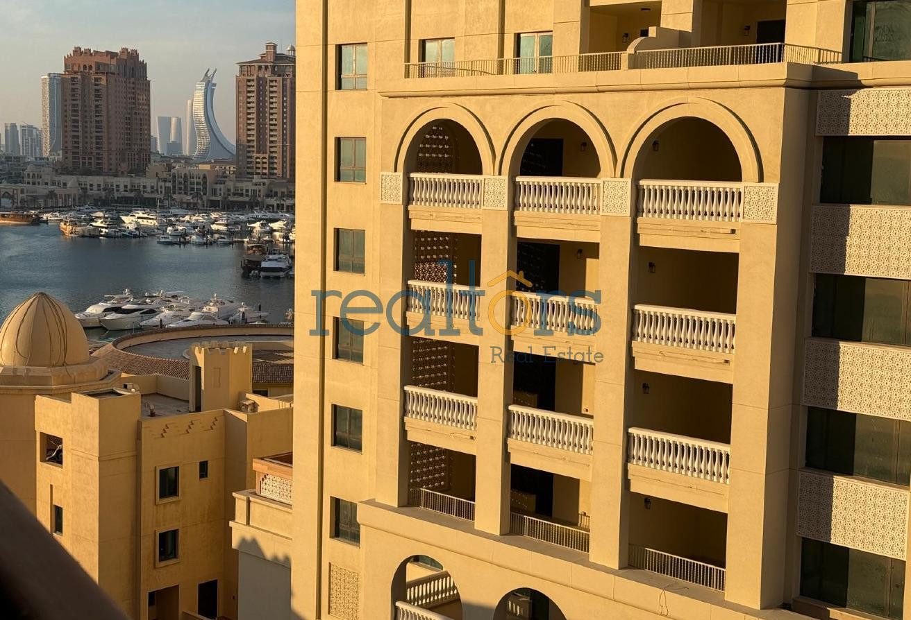 SPECIOUS 1 BED WITH 2 CAR PARKING TITLE DEED - Apartment in West Porto Drive