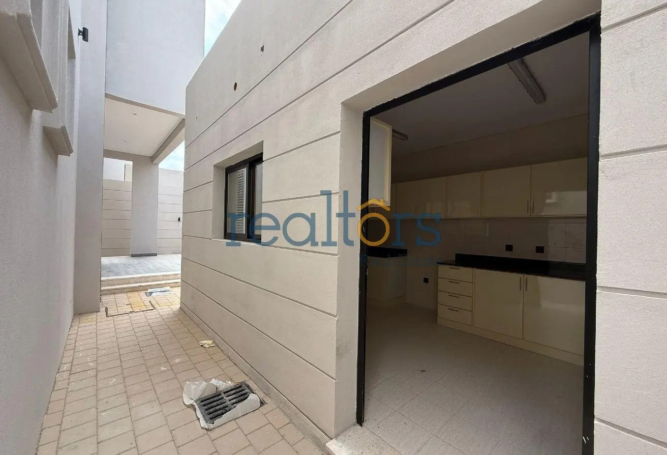 HIGH END MODERN VILLA || PRIVATE BEACH || VIP