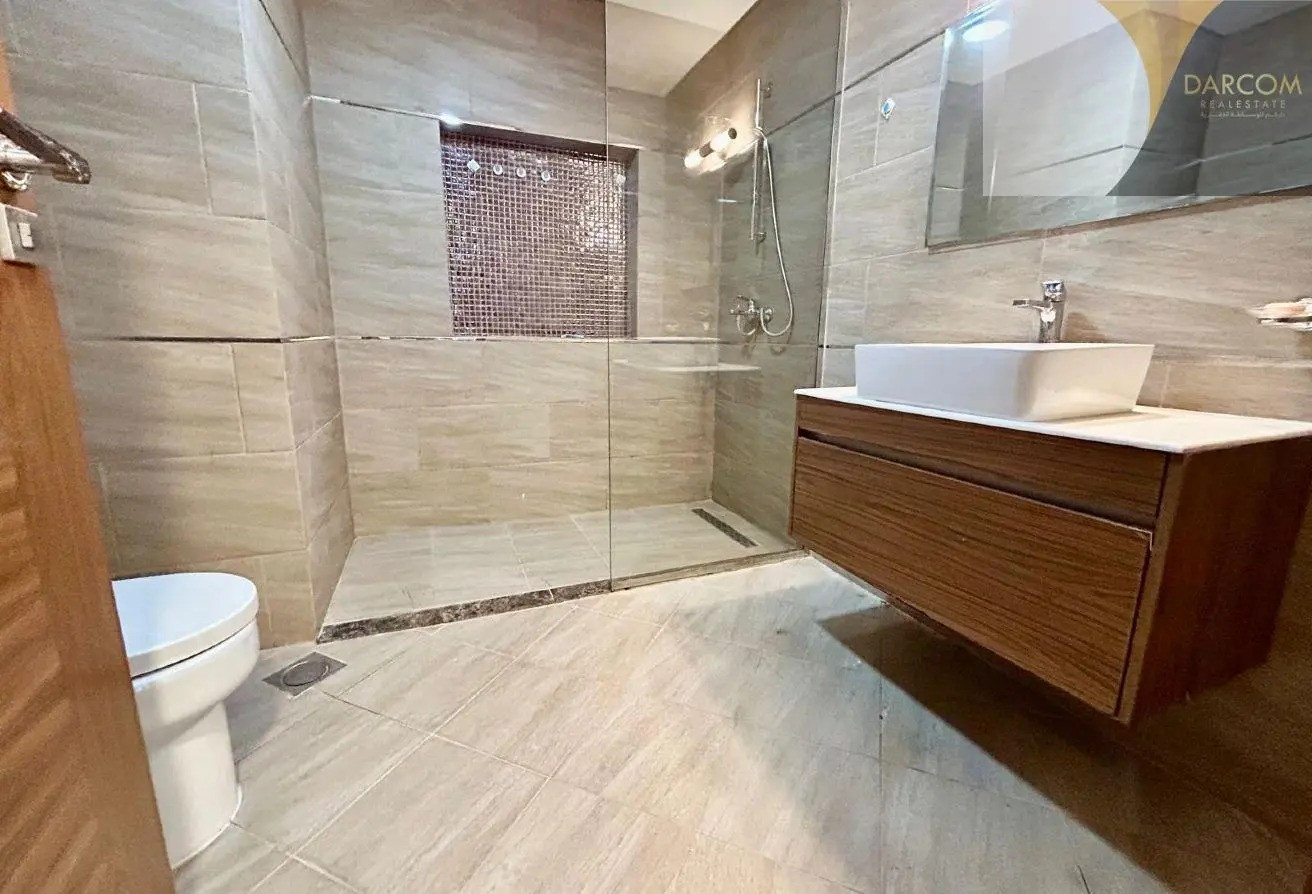 HURRY UP / GOOD INVESTMENT / STADUIM VIEW