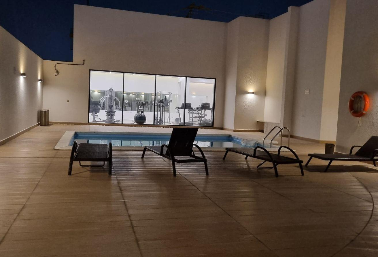 1 BHK FF Hotel Apartment in Ramada signal 5500 QR - Apartment in Rawdat Al Matar