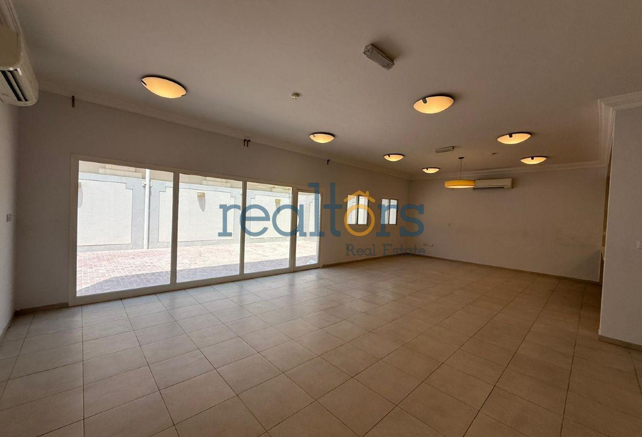 Spacious 4-Bedroom Compound Villa in Ain Khaled - Compound Villa in Wadi Al Shaheeniya Street