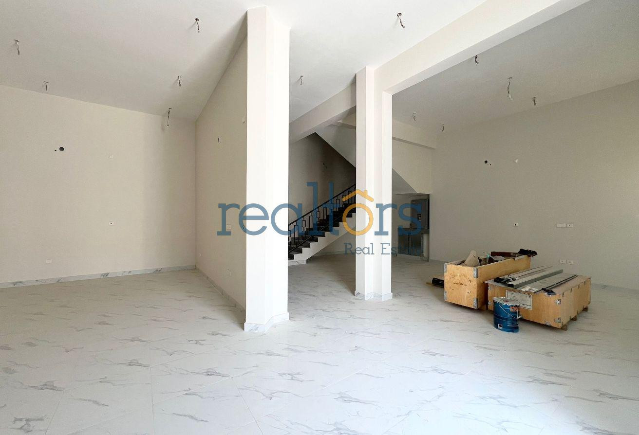 Spacious 11-Bedroom Villa with Elevator | Izghawa - Villa in Izghawa