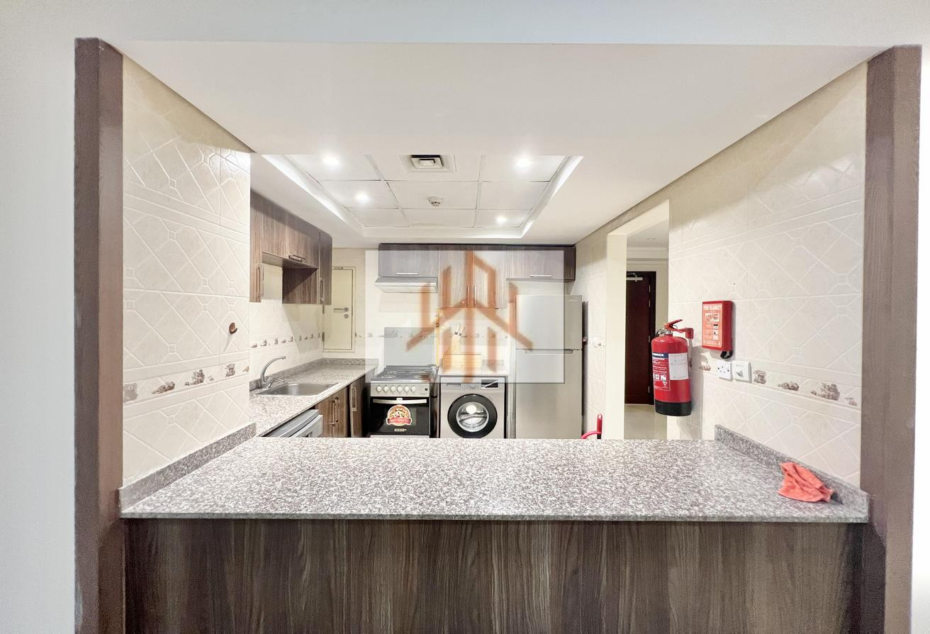 AFFORDABLE 2BHK FF | BALCONY | PRIME LOCATION - Apartment in Residential D5