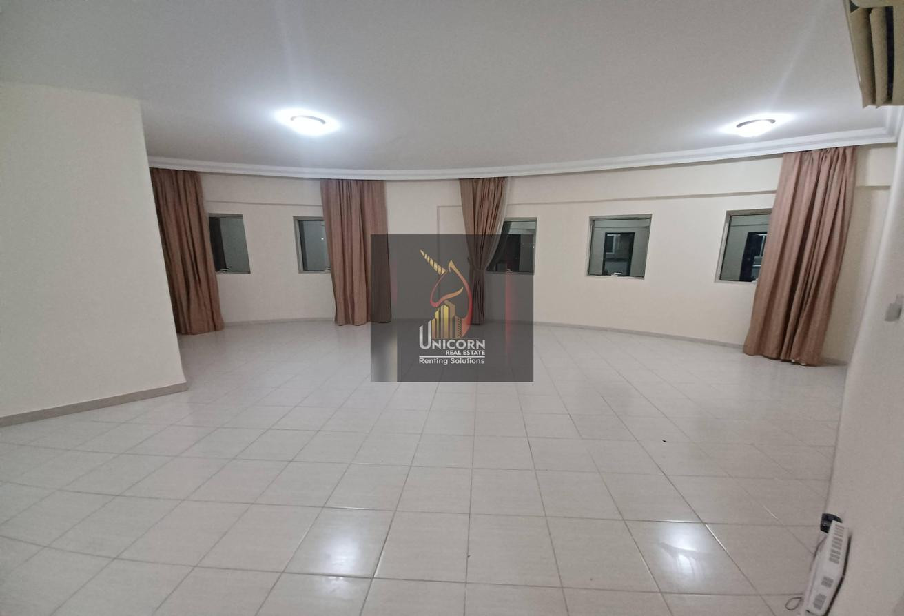 Huge Spaciouse 2- Bedroom | Unfurnished | Pool-Gym - Apartment in Najma Street