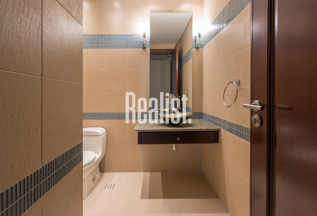 MARINA VIEW 2 BHK SEMIFURNISHED TOWNHOUSE IN PEARL