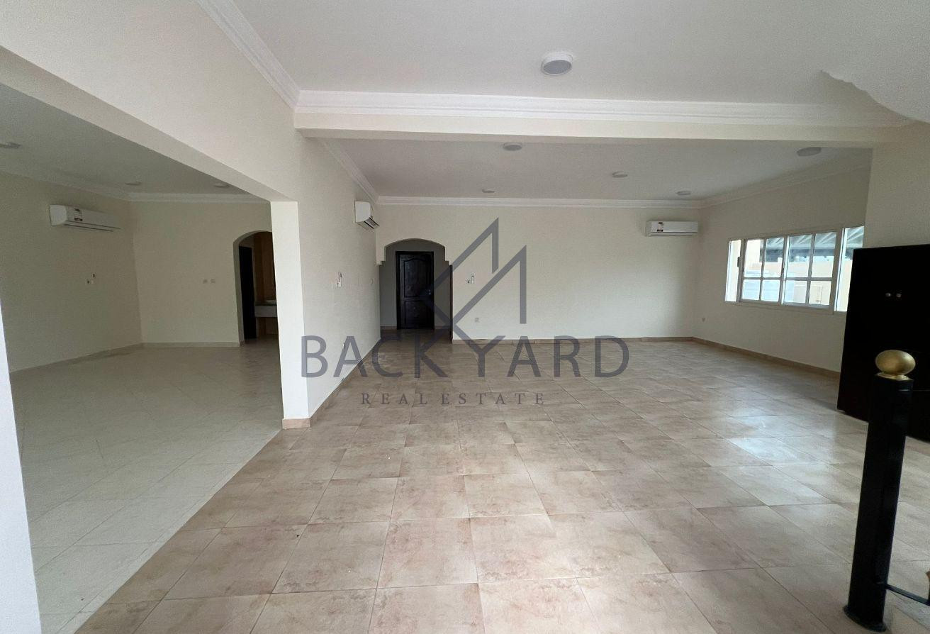 AMAZING VILLA 6 Bedrooms plus Maid in ABU HAMOUR - Apartment in Bu Hamour Street