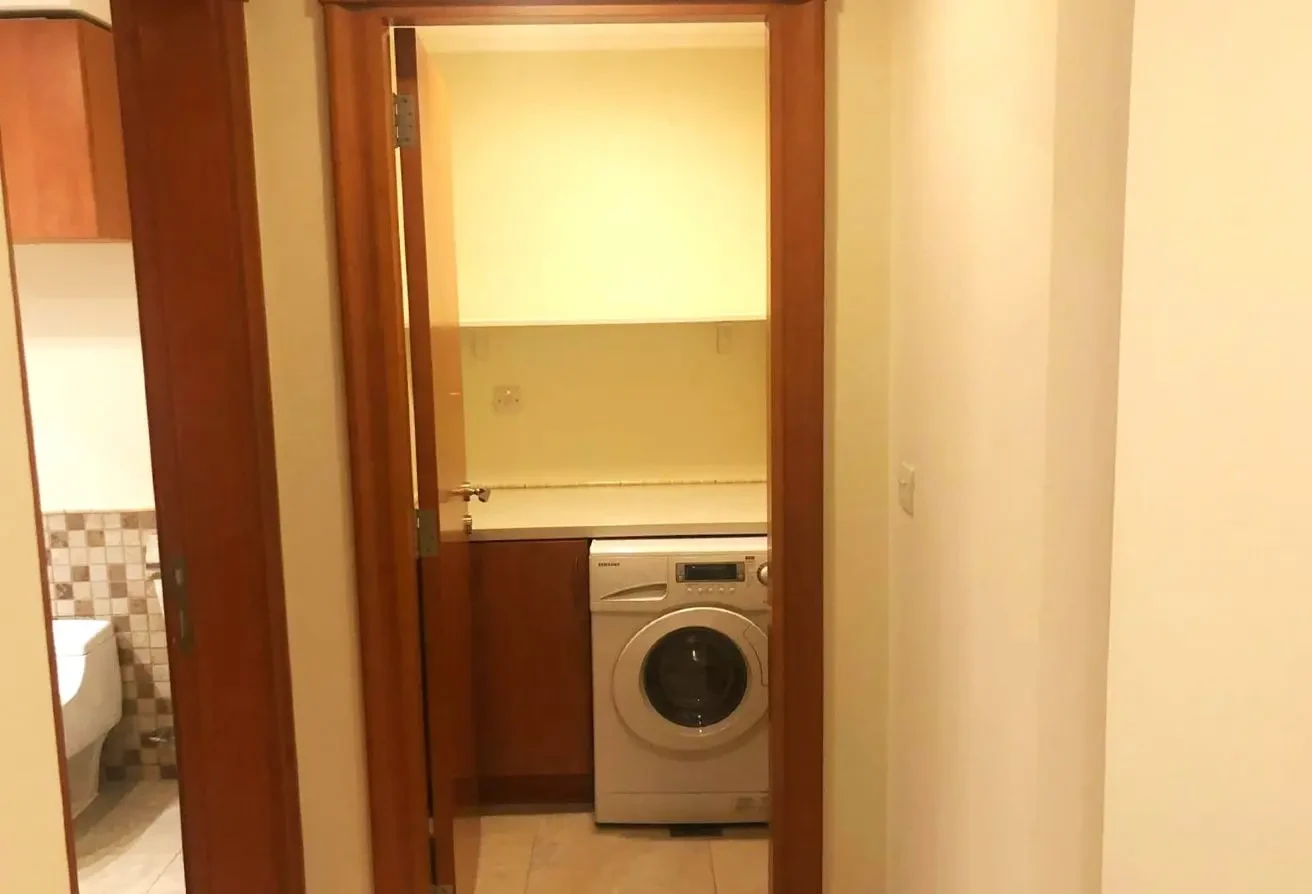 SPACIOUS 1 BEDROOM + STORAGE W/ BALCONY | FOR SALE - Apartment in West Porto Drive