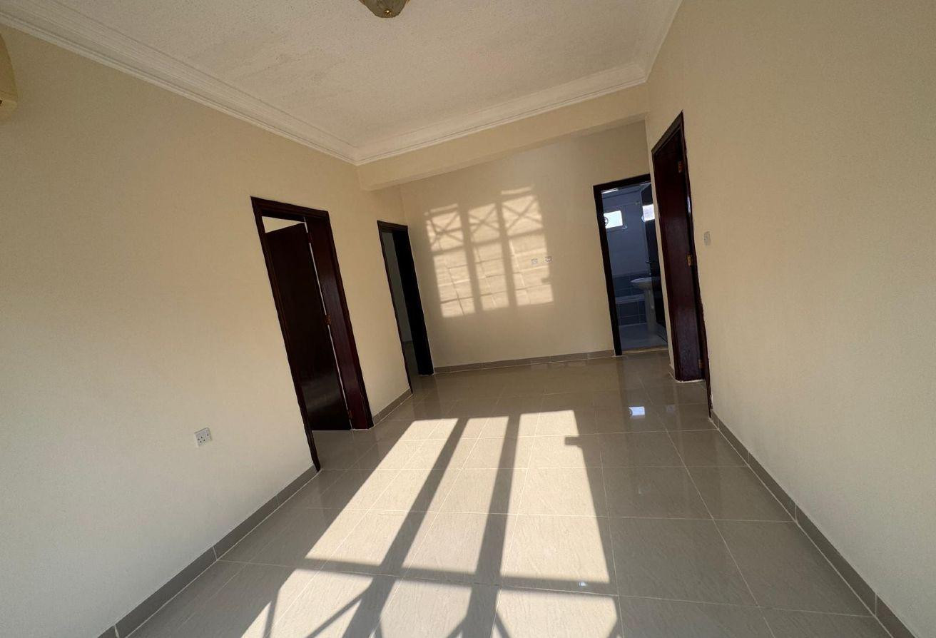 Un-Furnished 3Bedroom Compound Villa In Gharafa. - Villa in Souk Al gharaffa