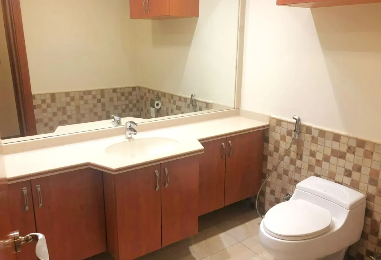 SPACIOUS 1 BEDROOM + STORAGE W/ BALCONY | FOR SALE - Apartment in West Porto Drive