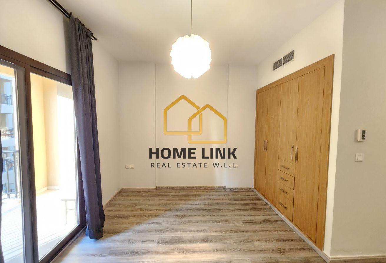 SPACIOUS SEMI FURNISHED STUDIO WITH BALCONY - Apartment in Fox Hills