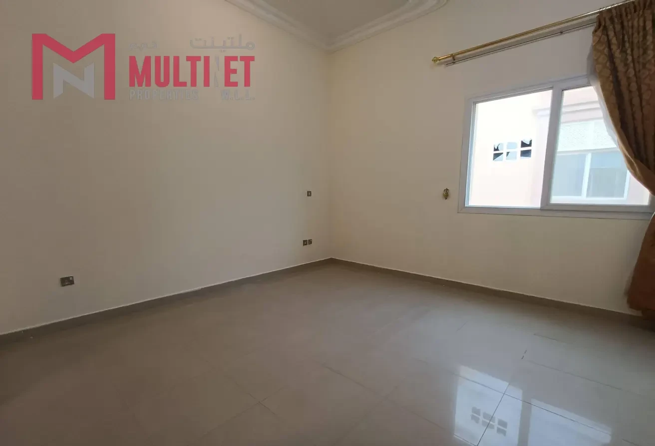 Luxury SF Villa | Modern Layout | Ideal for Living - Villa in Bu Hamour Street