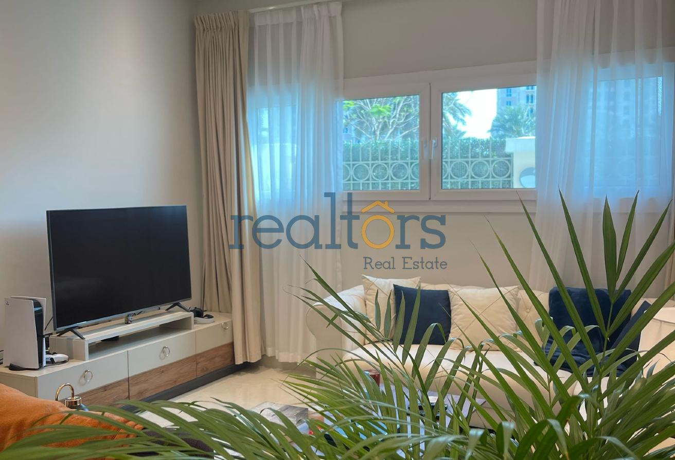 Excellemt fully furnished 1 BHK including utilitie