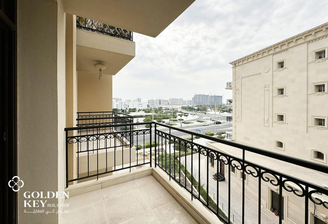 Furnished 3BHK with 2 Balconies | Large Layout - Apartment in Fox Hills