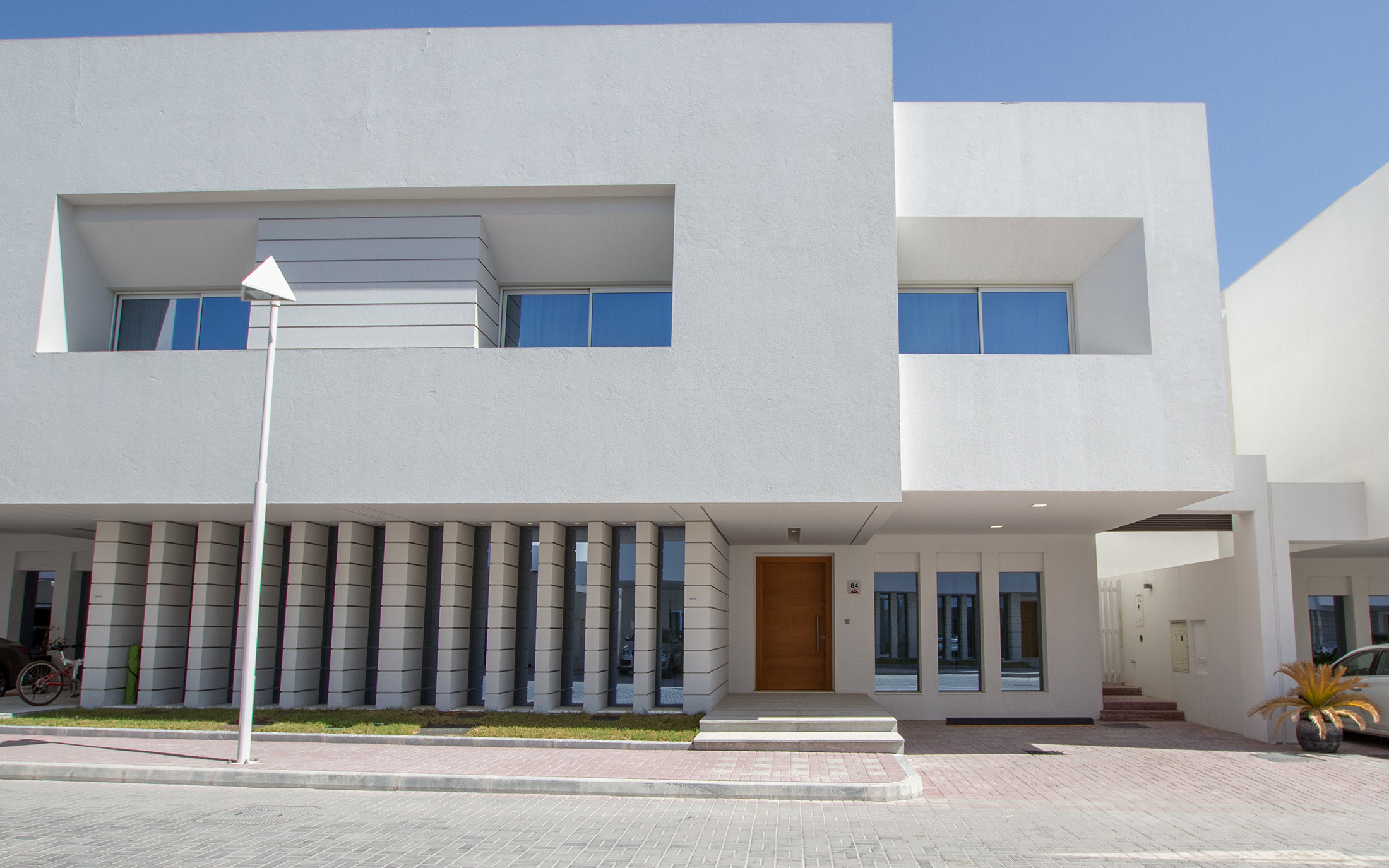 features a unique modern design Villa for Rent 5bhk +Maid - Compound Villa in Al Rayyan