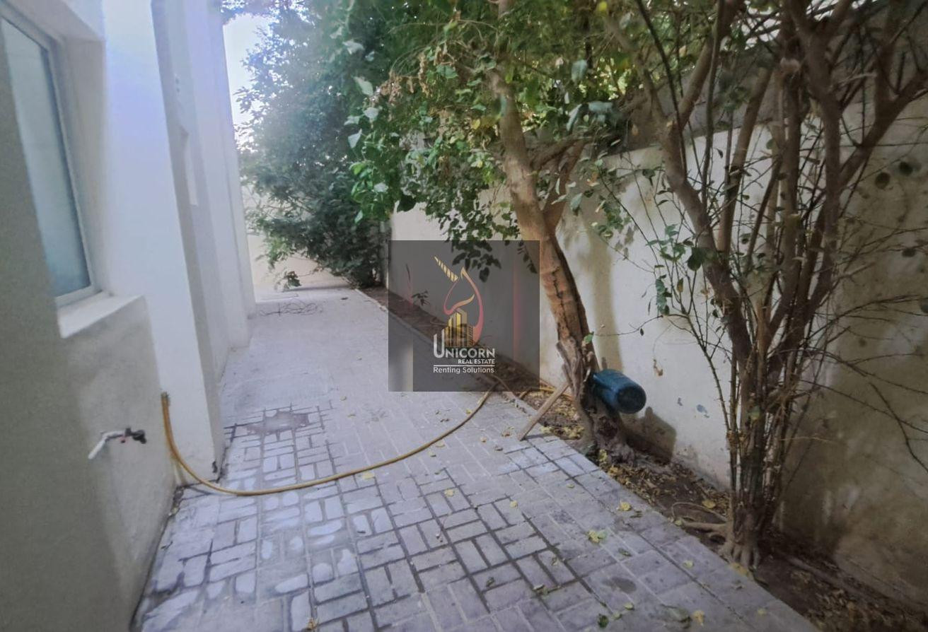 Spacious 5- Bedroom | SF | Backyard - Compound Villa in Doha