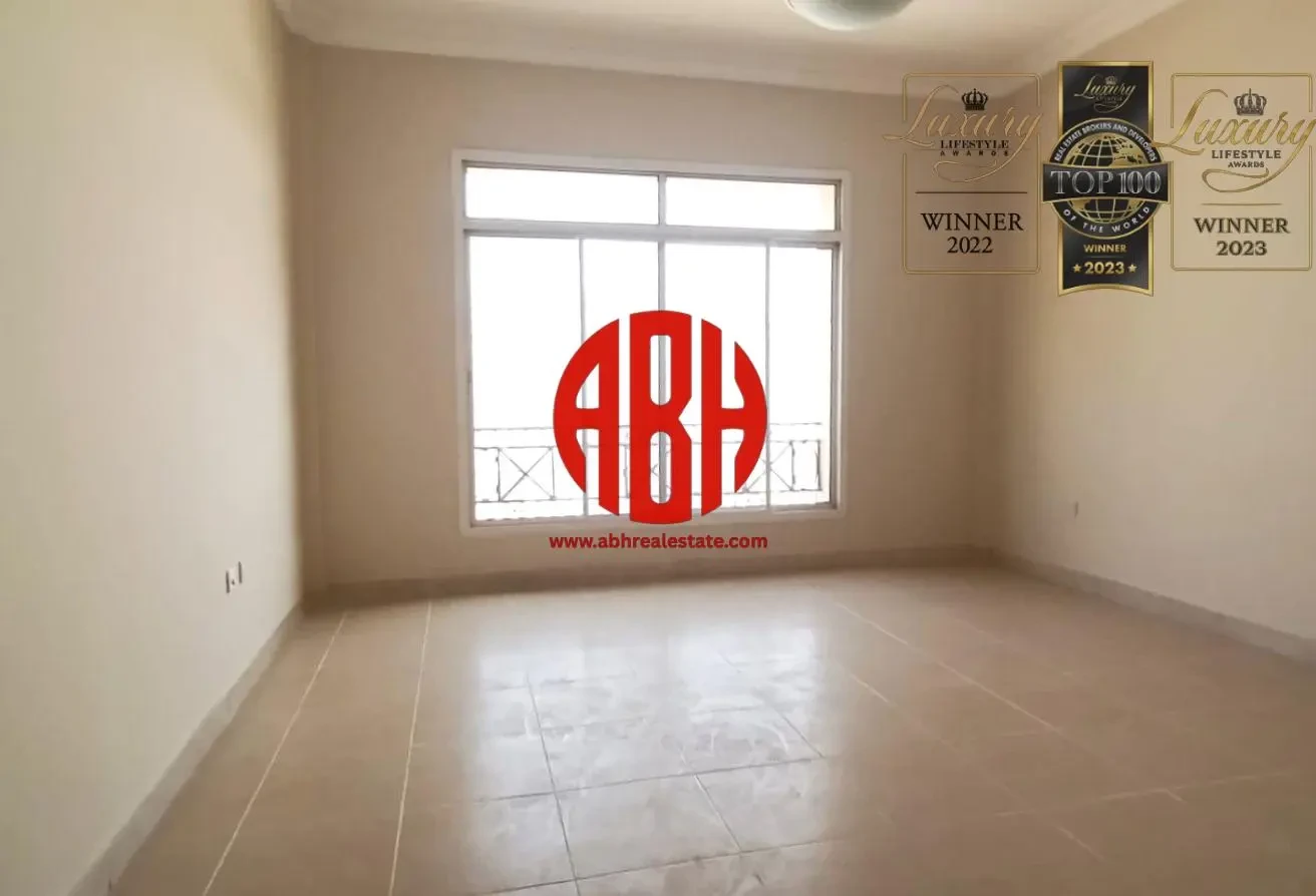 SPACIOUS 4-BEDROOM+ MAID VILLA | PREMIUM AMENITIES - Compound Villa in Al Waab Street