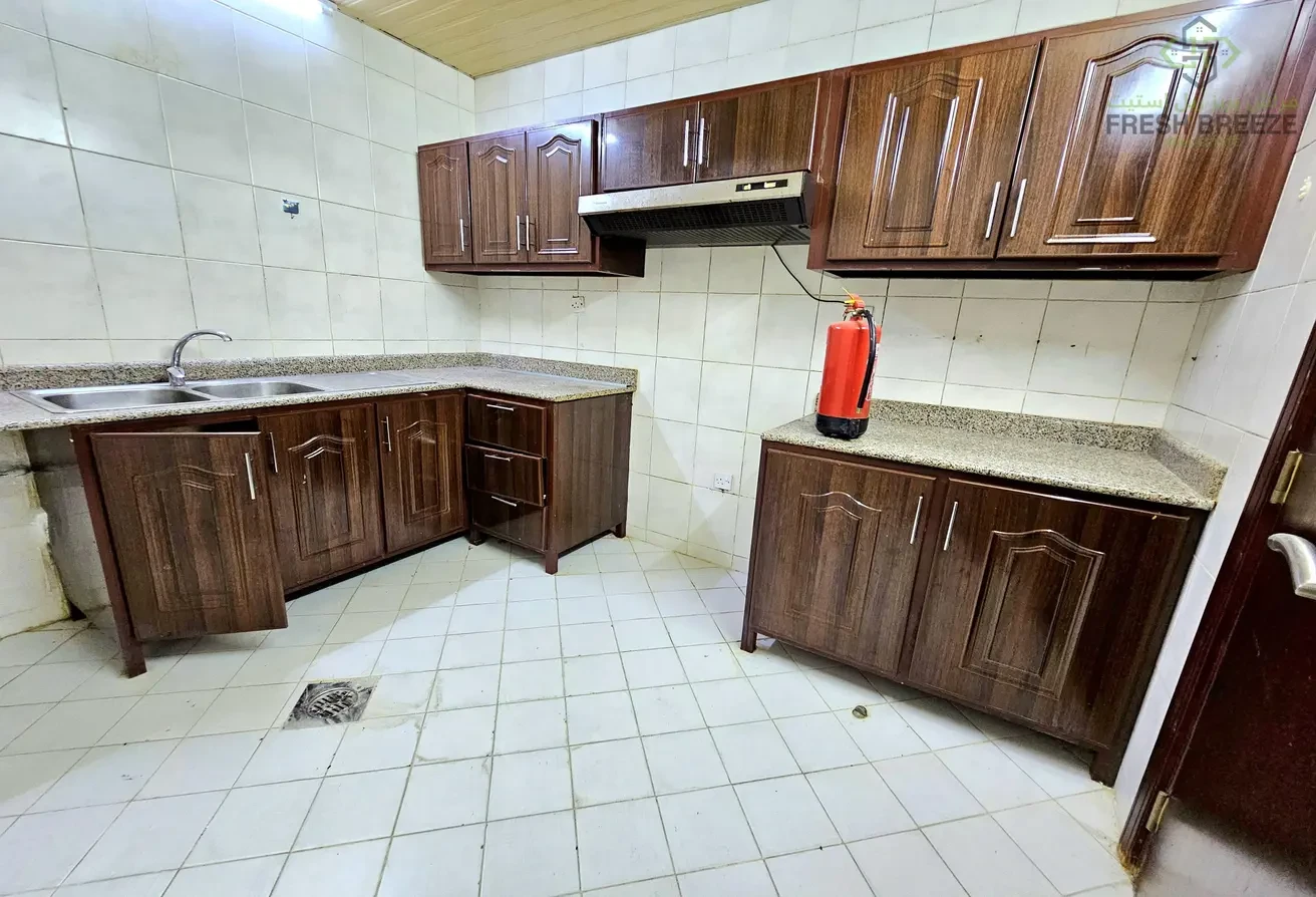 Spacious 3-Bedroom For Family In Prime Location - Apartment in Al Mansoura
