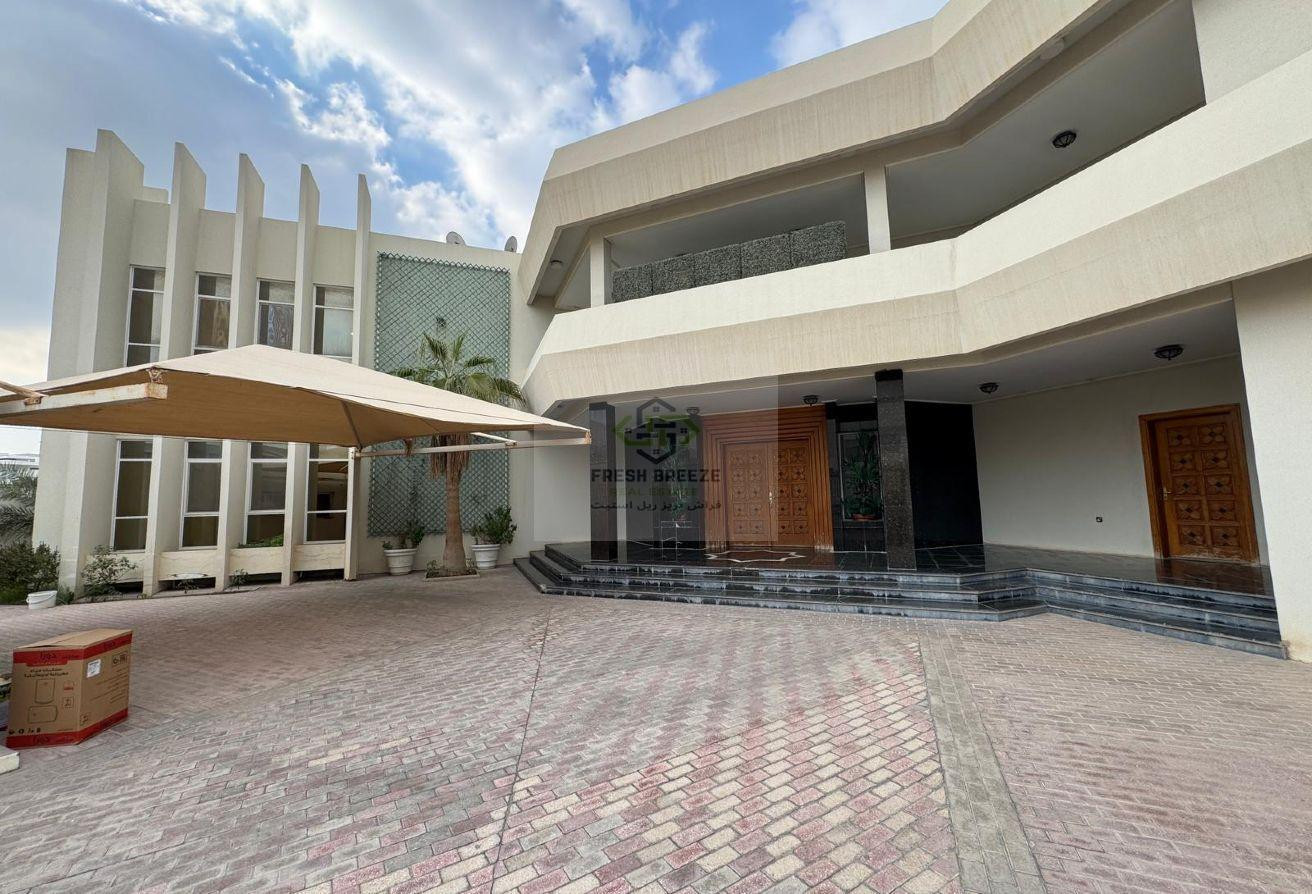 LUXURY 4+MAID VILLA | PREMIUM LOCATION | DOHA