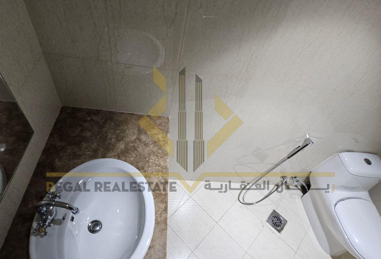 For Sale 1-Bedroom Apartment in Porto Arabia - Apartment in East Porto Drive
