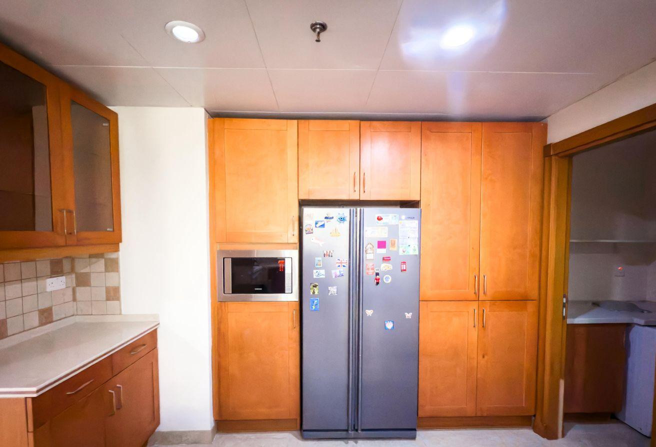 FOR SALE! SPACIOUS 3 BED+MAID-F/F-WITH TITLE DEEDS