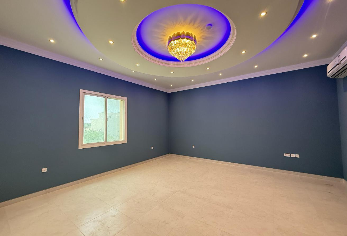 BIG LUXURY NEW 9BR VILLA FOR SALON+LICENSE - Villa in Umm Qarn