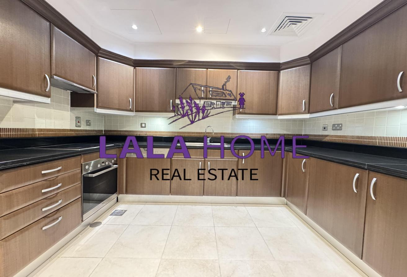 Spacious Stunning 2 Bedrooms, Porto Arabia - Apartment in Tower 31