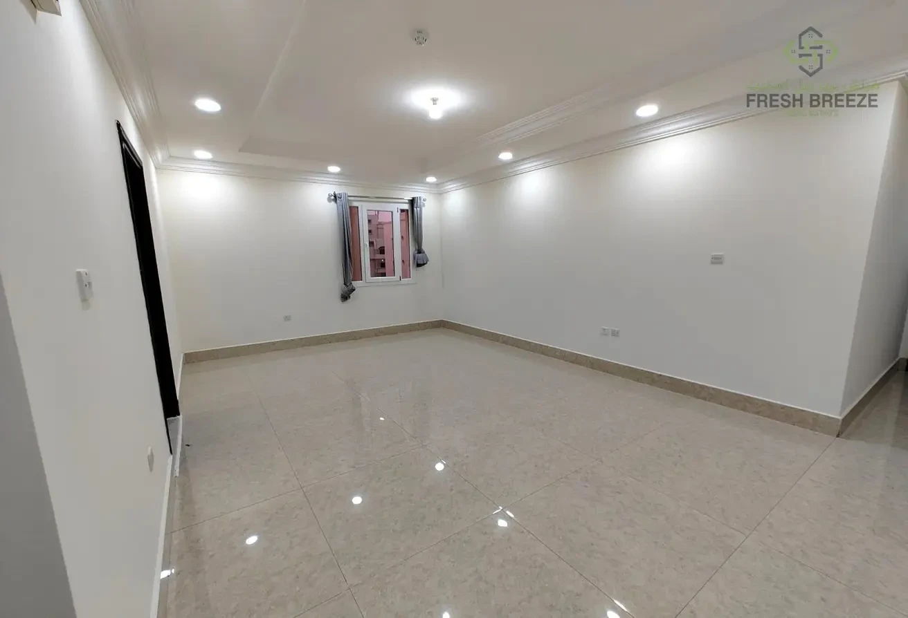 Spacious 1 BHK Un Furnished Ideal For Families. - Apartment in Umm Ghuwailina 4