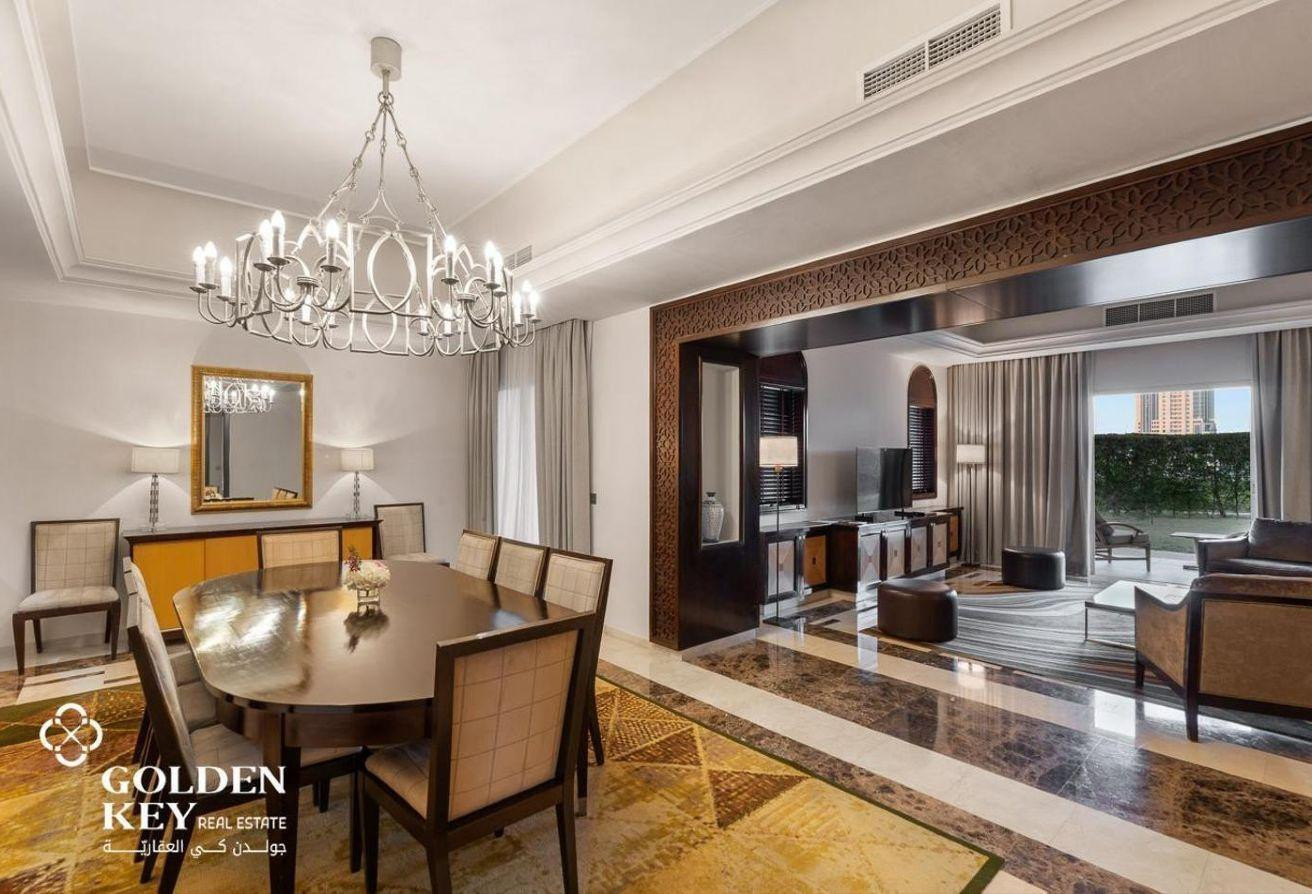Bills included | Luxurious 4BR + Maid Villa | FF - Villa in Hilton Doha The Pearl Residences