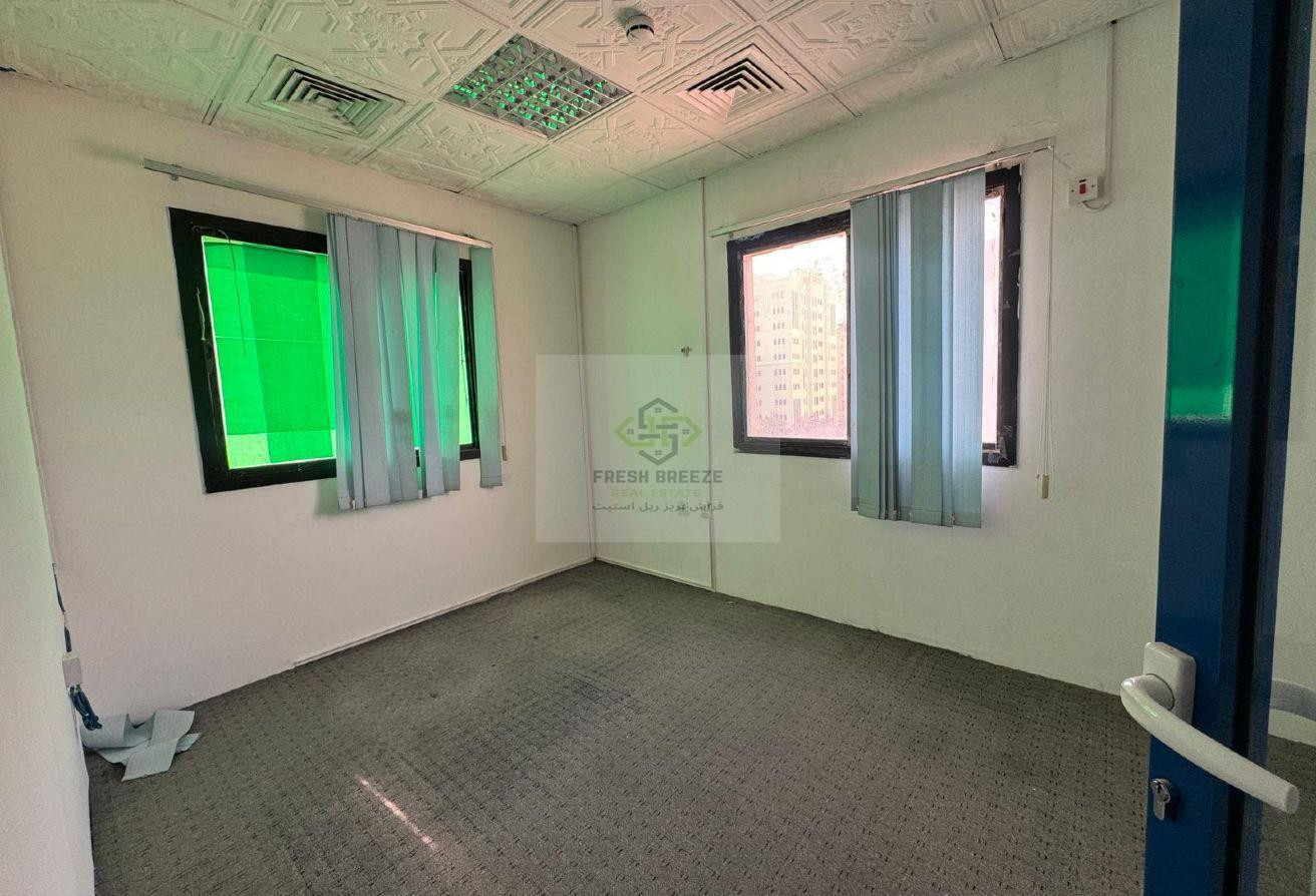SPACIOUS OFFICE IN PRIME LOCATION IN MUSHERIB - Office Spaces in Musheireb
