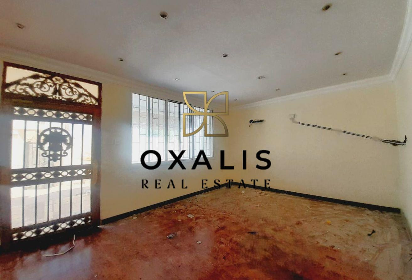 STAND ALONE VILLA | 3 BHK UNFURNISHED | AL NASR - Villa in Al Nasr Street