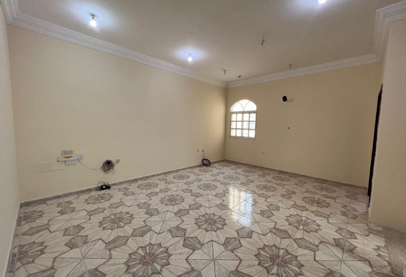 4 bedrooms villa_coumpound_izghawa - Apartment in Izghawa