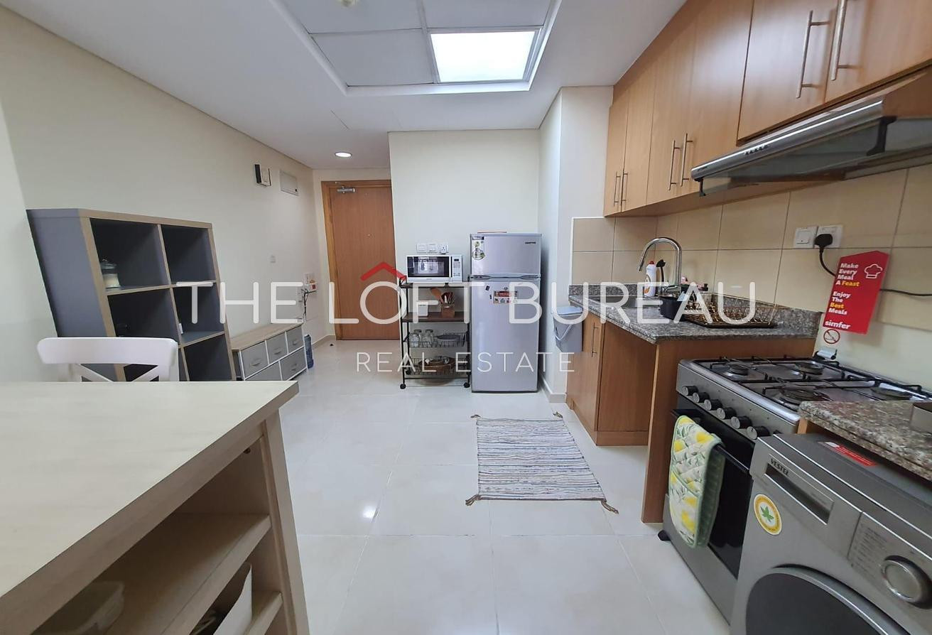 Elegant Studio with balcony | including utilities - Studio Apartment in Fox Hills