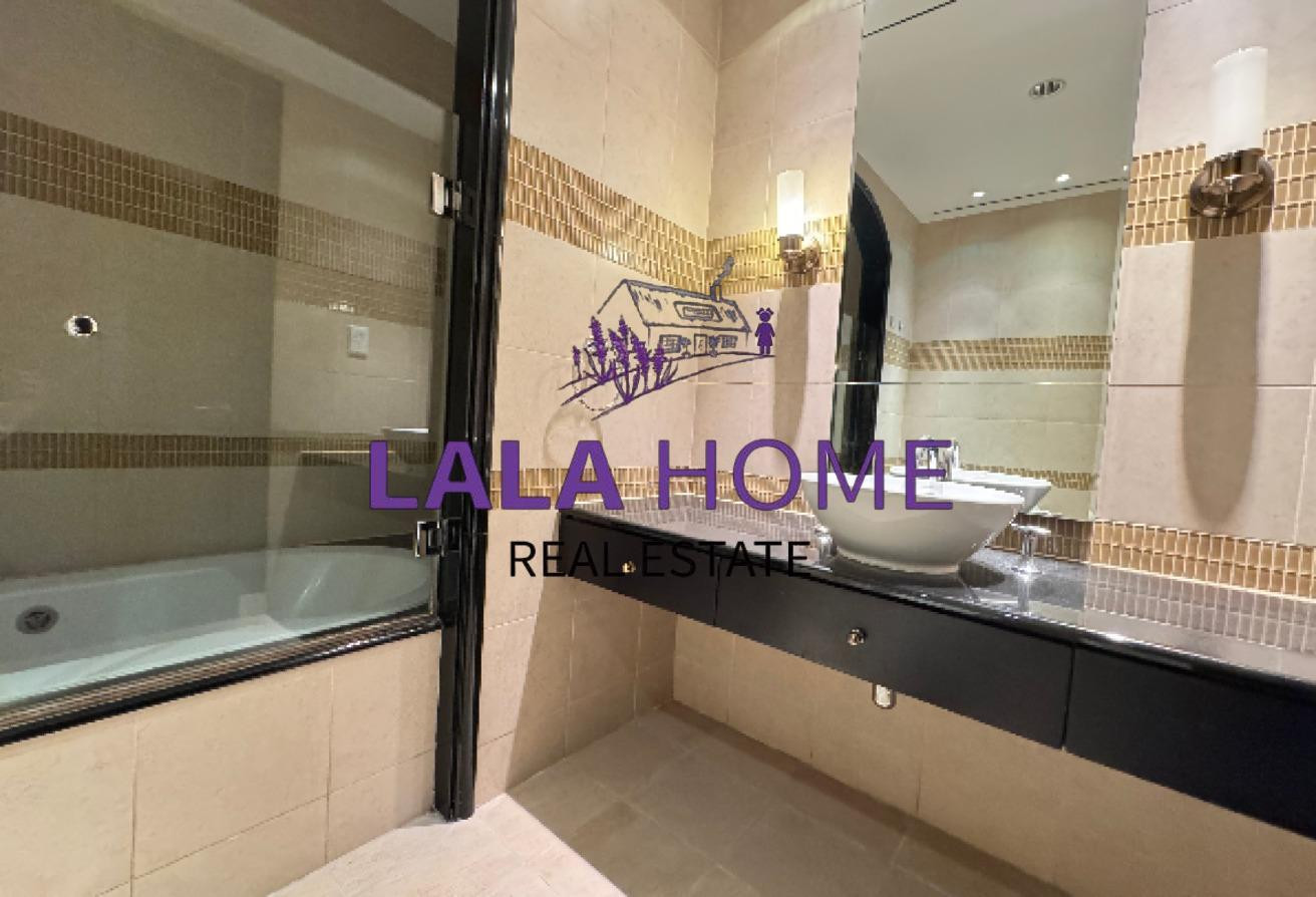 Semi Furnished 1Bedroom For Sale - Porto Arabia - Apartment in East Porto Drive