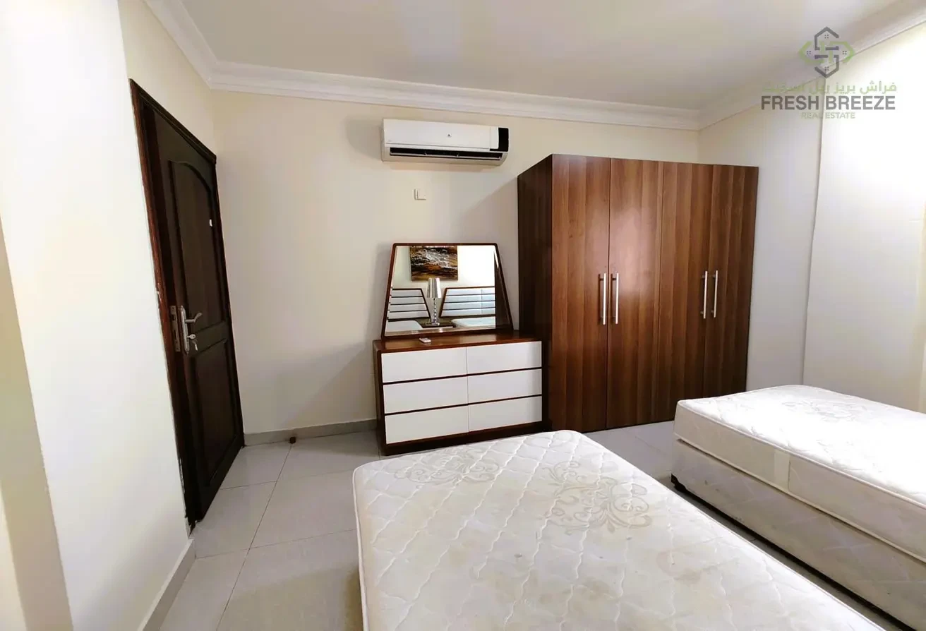 Spacious 3 BHK Fully Furnished For Ideal Families - Apartment in Umm Ghuwailina