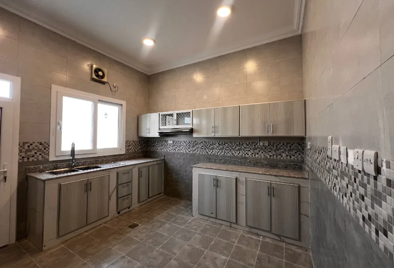 7 BEDROOM VILLA IN COMPOUND NEXT TO AL HAZM MALL - Villa in Al Markhiya