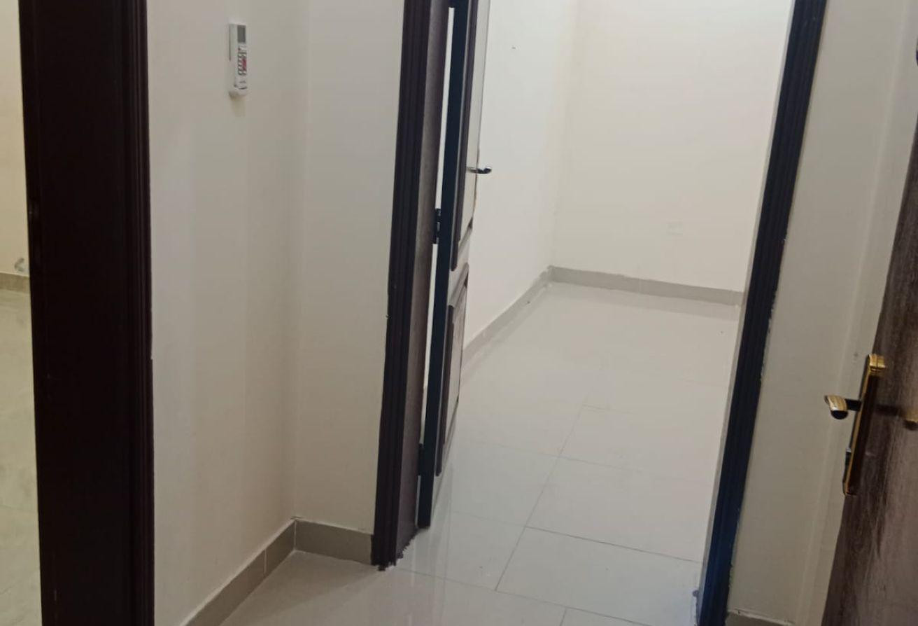 Two large rooms (or a room and a lounge) - Apartment in Al Kharaitiyat