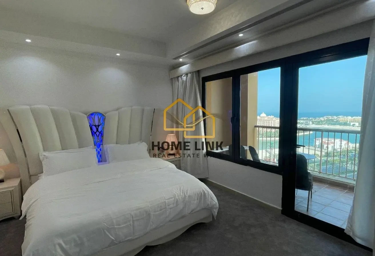 SPACIOUS AND ELEGANT 1+OFFICE FF APARTMENT - Apartment in East Porto Drive