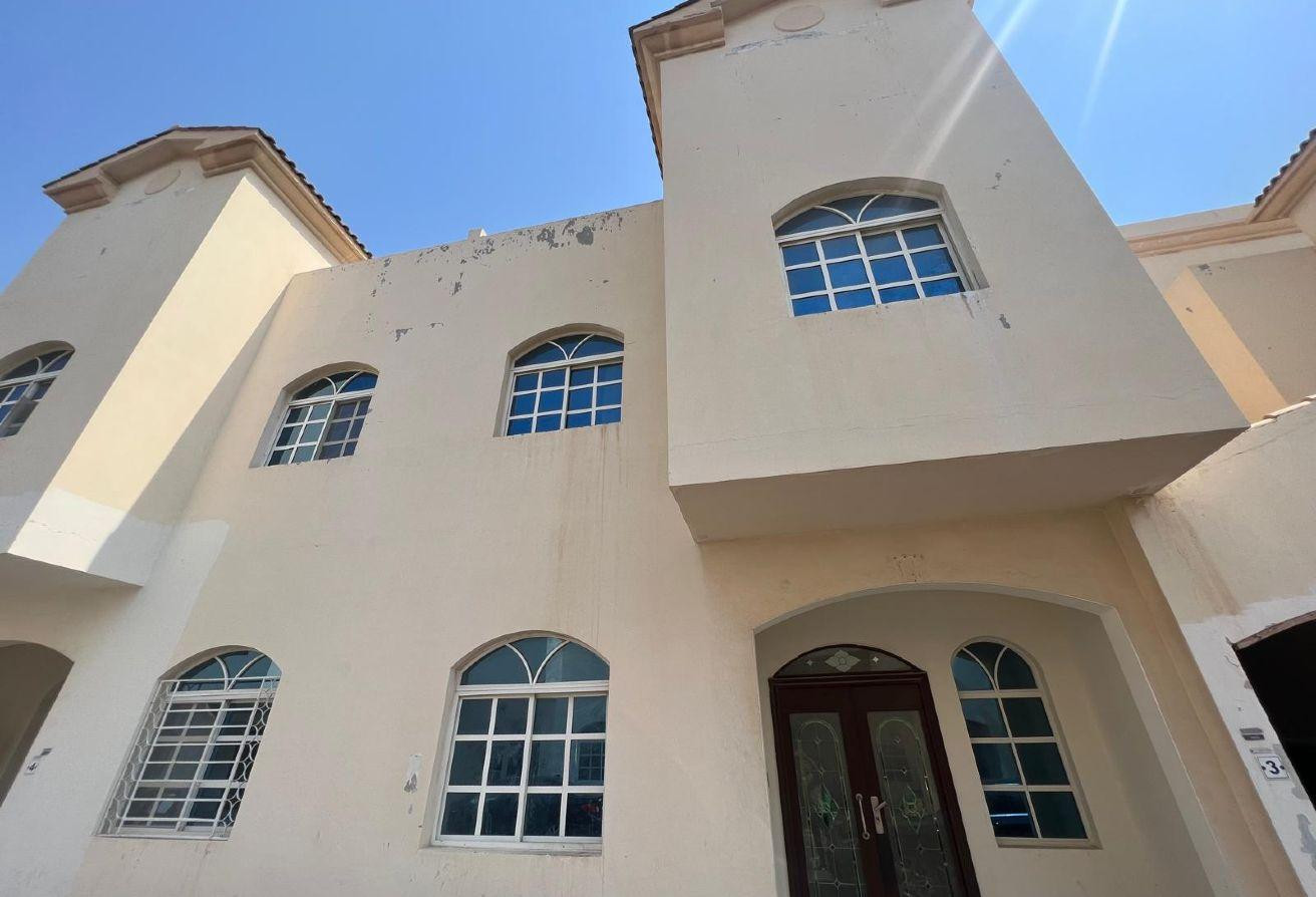 4 bedrooms villa_coumpound_izghawa - Apartment in Izghawa