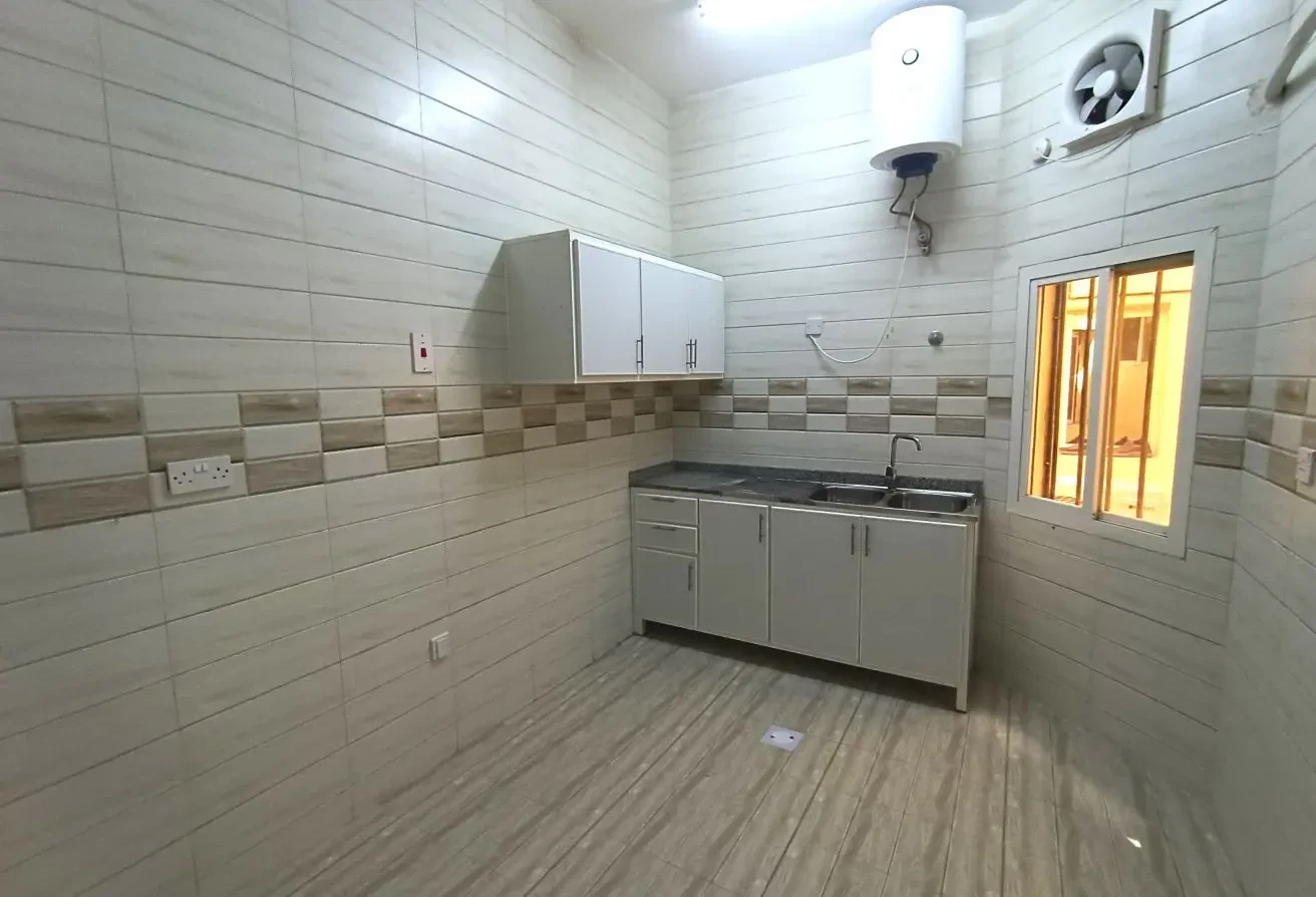 UNFURNISHED 2BEDROOMS APARTMENT - ABU HAMOUR - Apartment in Bu Hamour Street