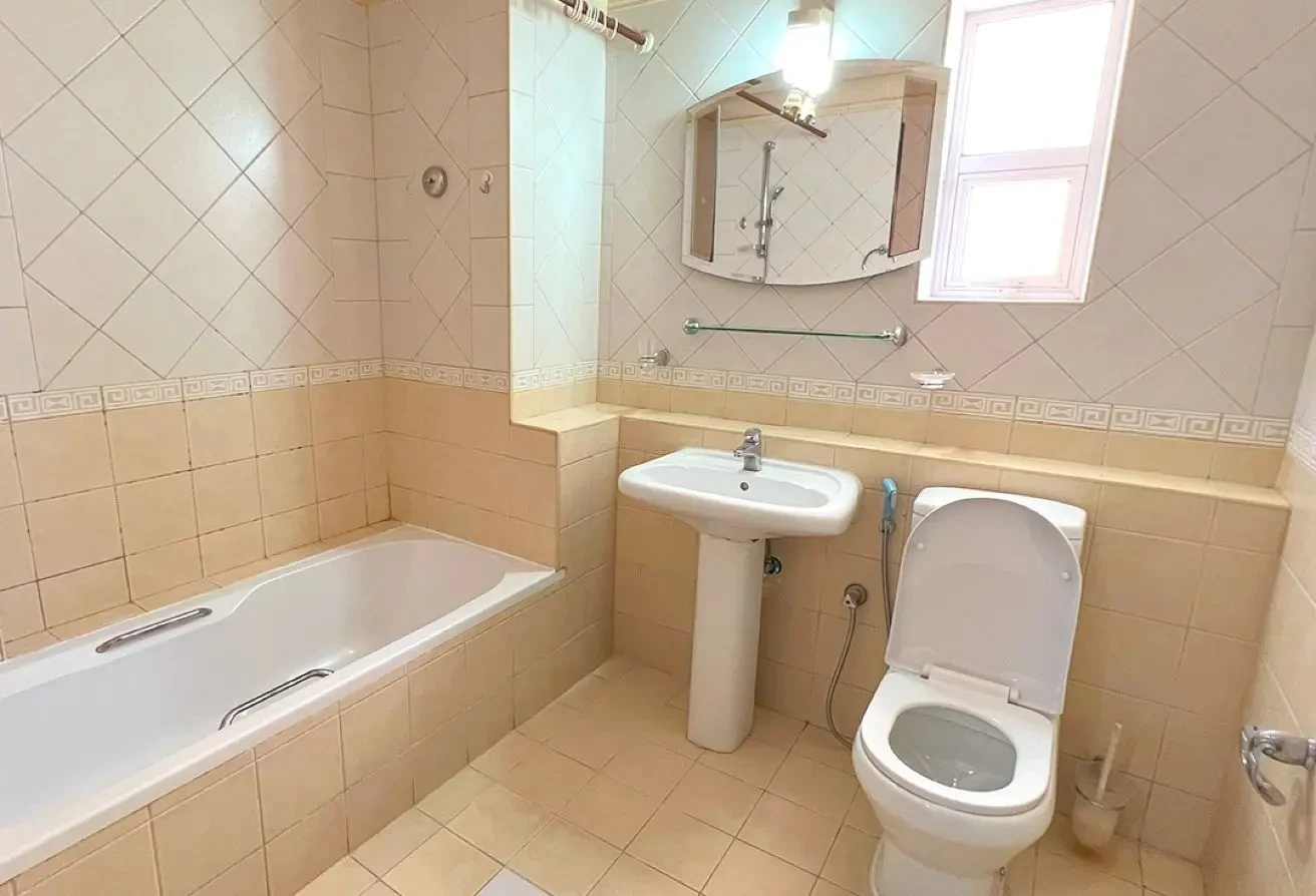2 bedroom apartment at al Mansoura Fully furnished - Apartment in Al Mansoura